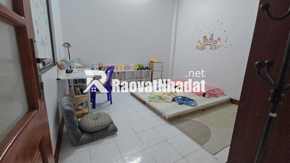 Bán nhà Thái Thịnh 35m 4 tầng MT4.3m lô góc, kinh doanh hơn 13 tỷ.